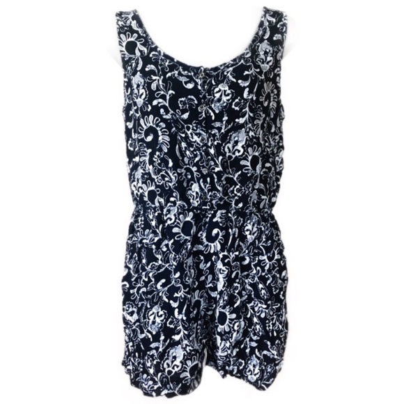 Guilty Pants - 🍂GUILTY Romper in Rayon.  Size XL